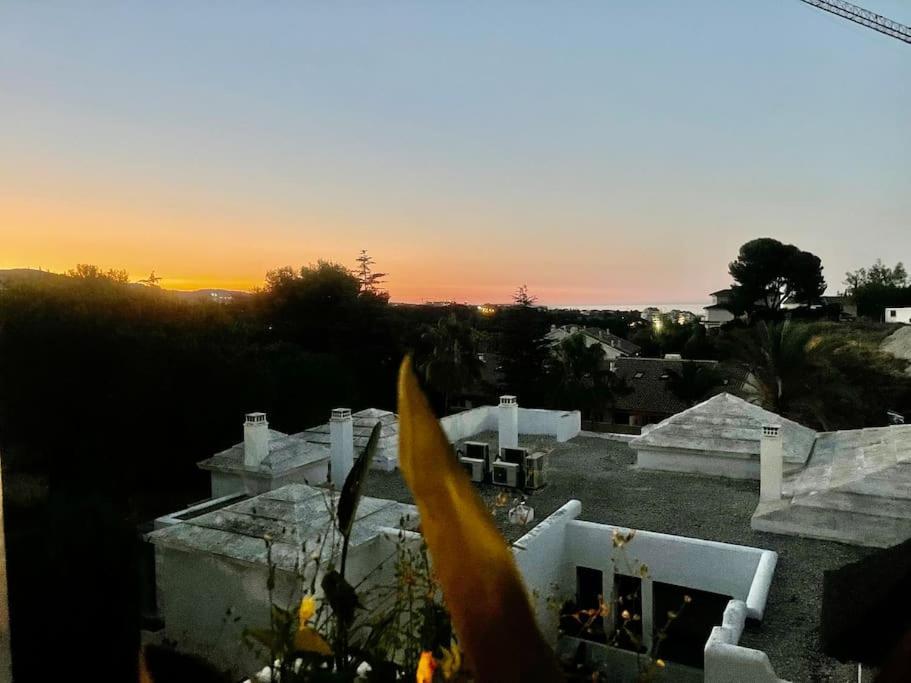 Luxury Apartamento En Rio Real Marbella Exterior photo